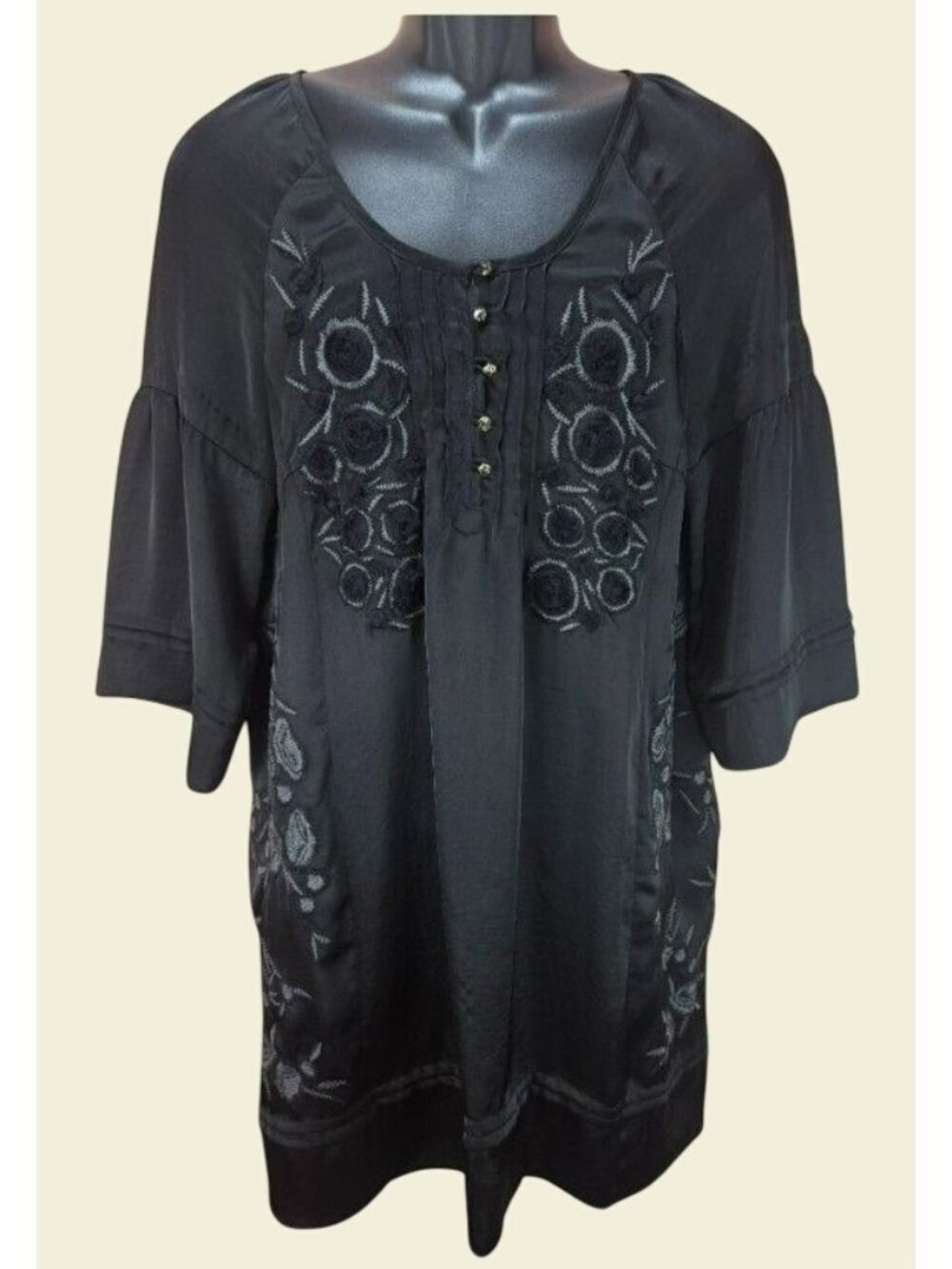 Ivy Jane Black Boho Chic Embroidered Tunic Top Size Small